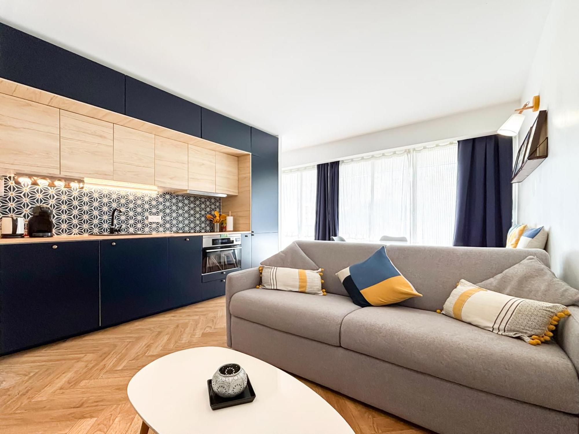 Avec Piscine Métro Convention * Parigi